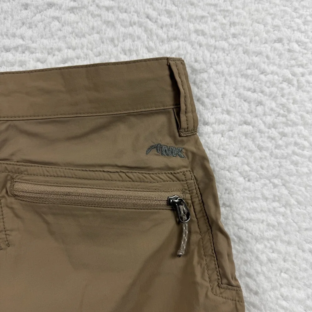 Mountain Khakis Equatorial Shorts Mens 33x9 Brown Relaxed Fit Logo Flat Front